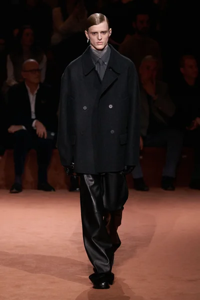 Look 9